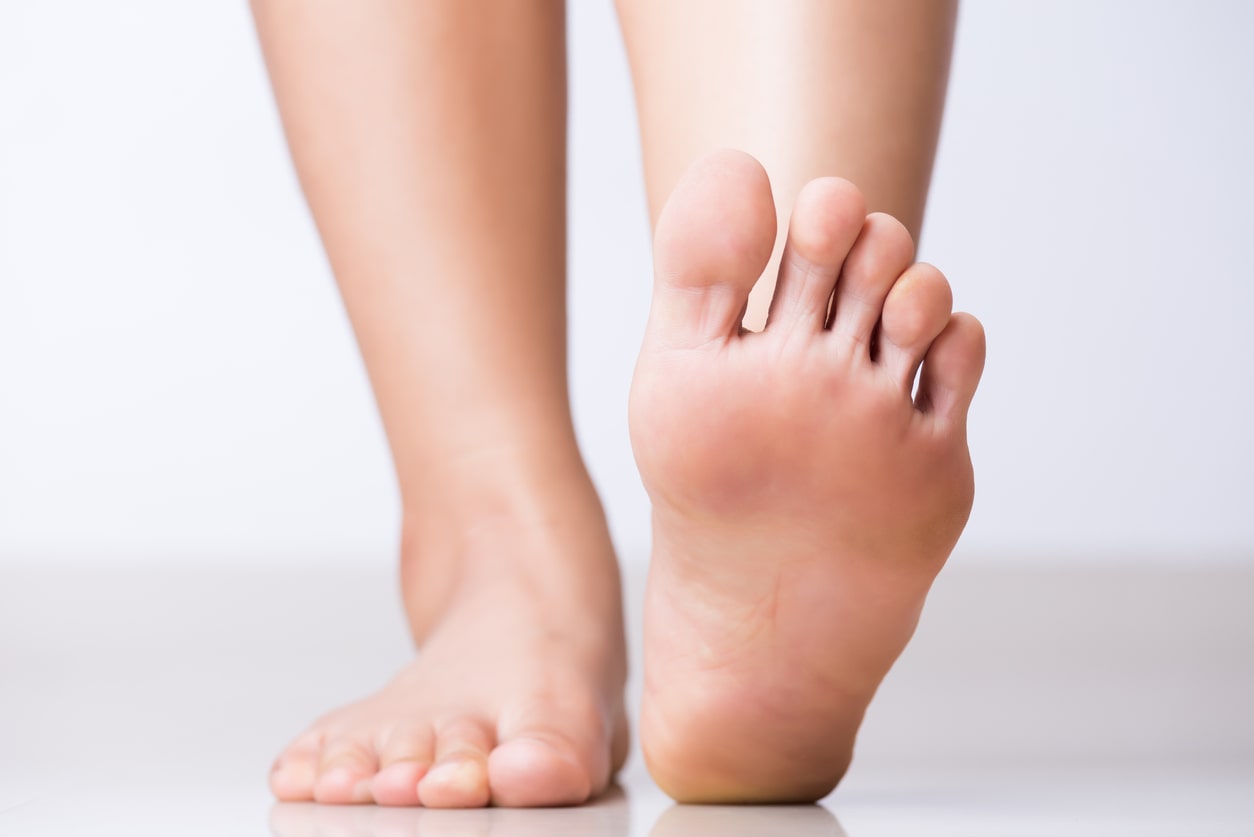 Hammer Toe or Mallet Toe, Causes, Signs and Symptoms, Diagnosis and  Treatment. 